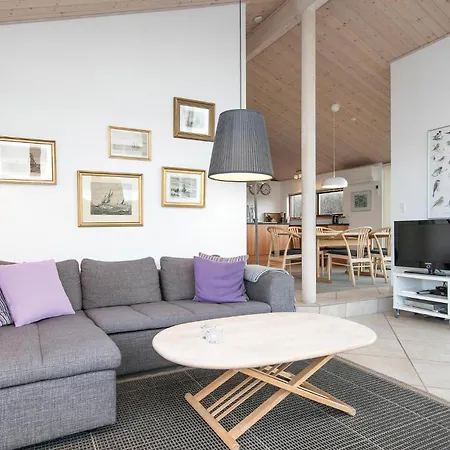 3 Bedroom Lovely In Lokken